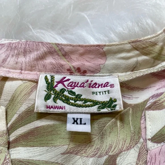 🌺🦜Tropic Vibes 🍹 Hawaiian floral print blouse S/M - Picture 11 of 16